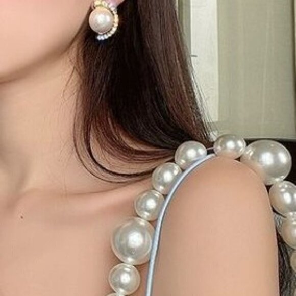 🍁  Geometric Semicircle Shape Pearl Stud Earrings For Women, FB16FA1059 - Picture 2 of 5